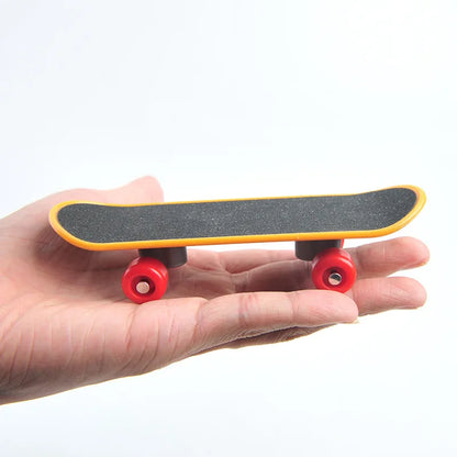 Mini Skateboard Training Toy for Birds | Bon Bon Bird Toys