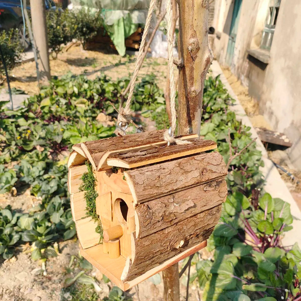 Heart-Shaped Wooden Birdhouse for Outdoors
